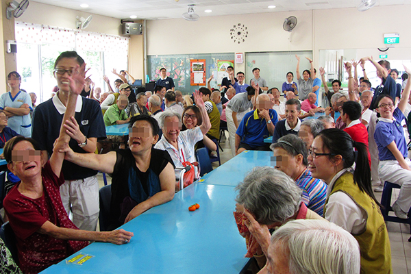 Tzu Chi Youths Bring Festive Cheer to the Elderly